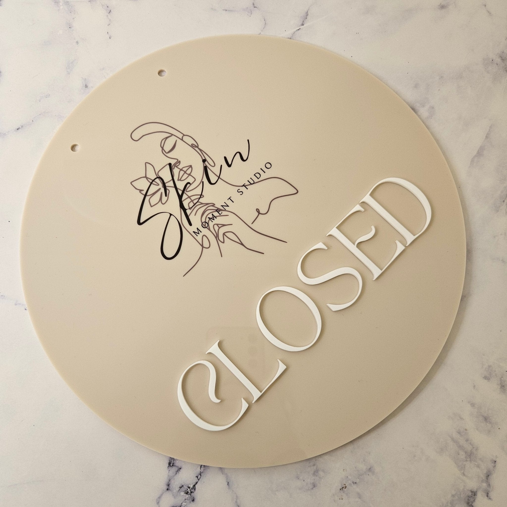 Closed Sign with white 3d acrylic letters